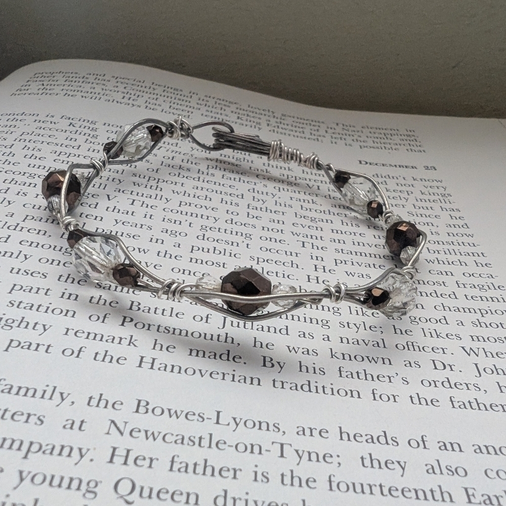 Elegant Silver and Black Beaded Bracelet